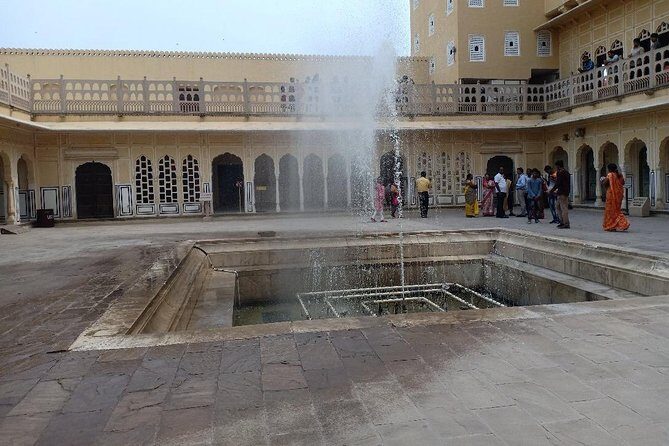 Full-Day Jaipur City Sightseeing Private Tour - What a day like this feels like on the ground (timing tips)