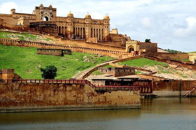 Full-Day Jaipur City Tour with Amber Fort and City Palace - Amber Fort at 8am: Your Best Shot at a Great First Impression