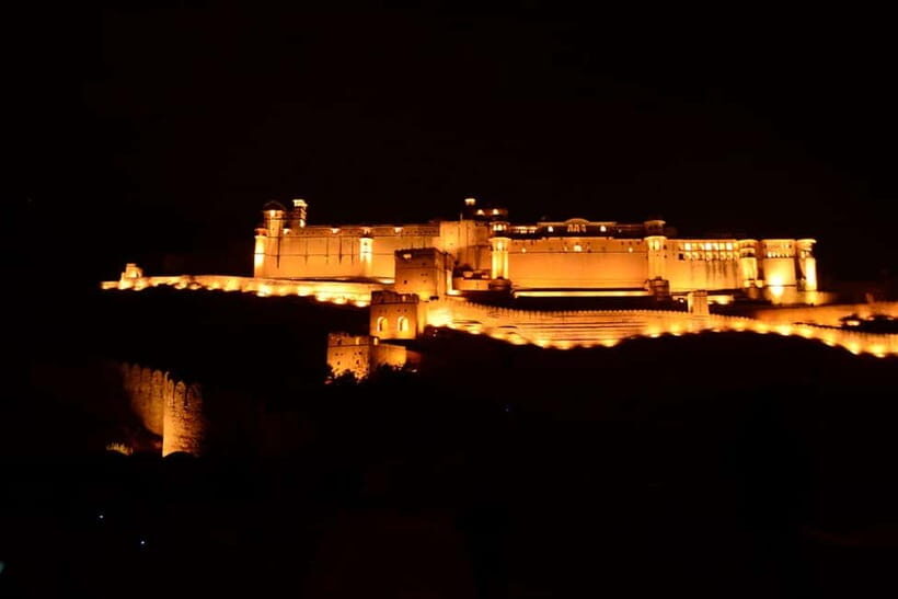 Jaipur: Amber Fort Light & Sound Show with Dinner - An evening plan that starts with a smooth ride up to Amer Fort