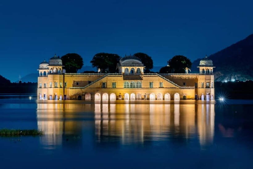Jaipur: Amber Fort Light & Sound Show with Dinner - The timing reality: English show start times by season