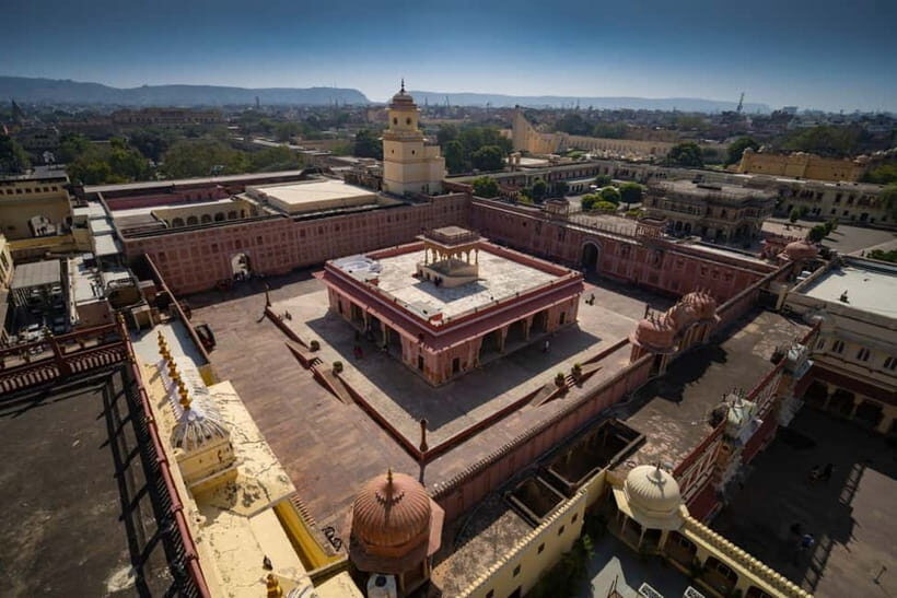 Jaipur: Jaipur & Amber Fort Full or Half-Day Guided Tour - Your guide and driver: the real difference maker