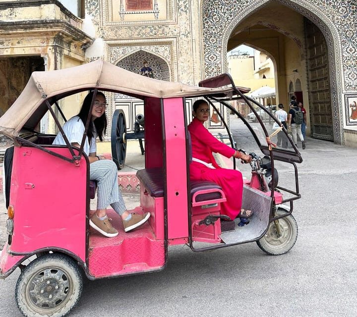 Jaipur Private City Tour with a Women-Driven E-Rickshaw Ride - Hawa Mahal: why the Palace of Winds is more than a postcard