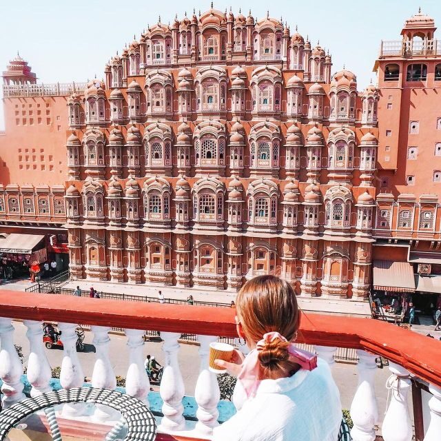 Jaipur: Private Instagram Tour of Top Photography Spots - Albert Hall Museum at Night Potential and Jaipur Bazaars for Street Style