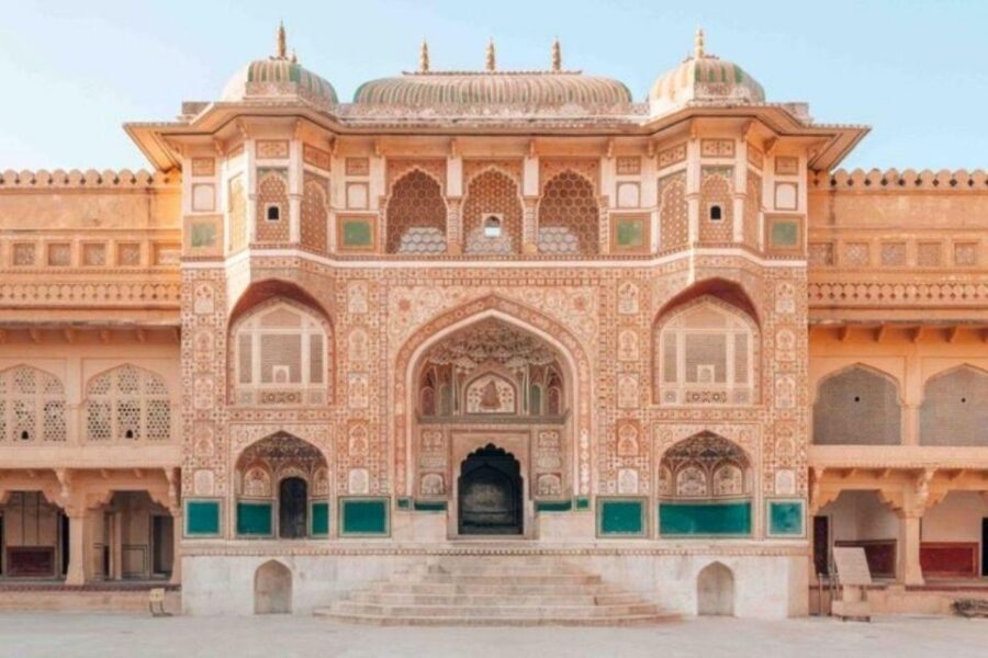 Jaipur: Private Sightseeing Day Tour with Guide by Car - Private car, expert guide, and the languages that matter