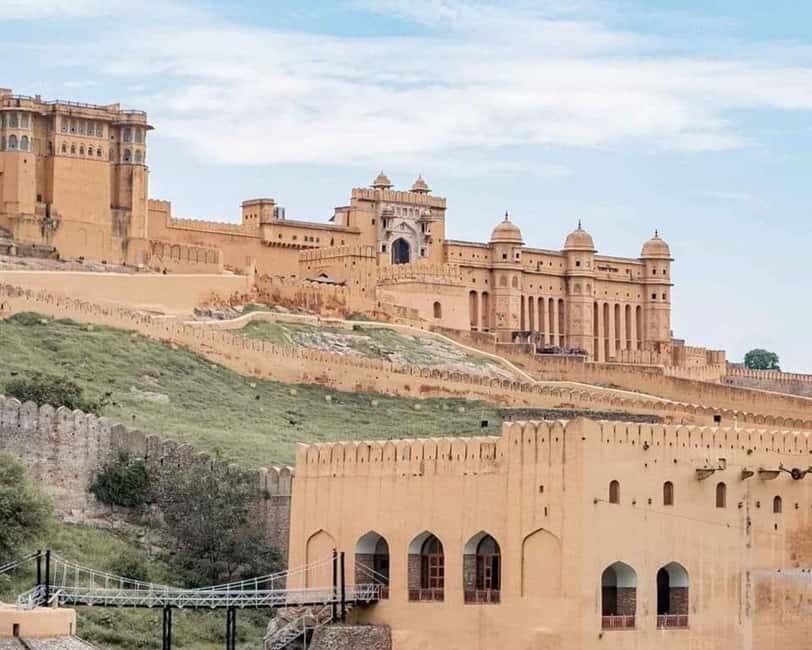 Jaipur: Private Sightseeing Day Tour with Guide by Car - Hawa Mahal photo stop: the fastest way to get your bearings