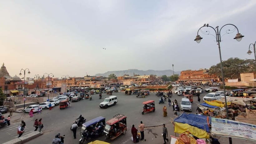 Jaipur :The Twilight Magic of Pink City- Heritage Walk Tour - Battery rickshaw comfort: covering Jaipur’s lanes without fatigue