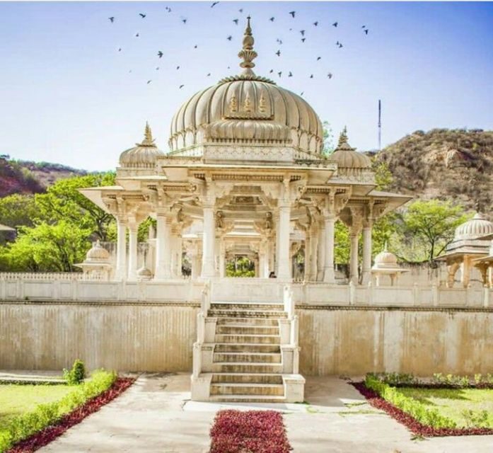 Two days Jaipur tour with guide by private car. - Amer Fort and Jal Mahal: big views, big effort, best with a guide